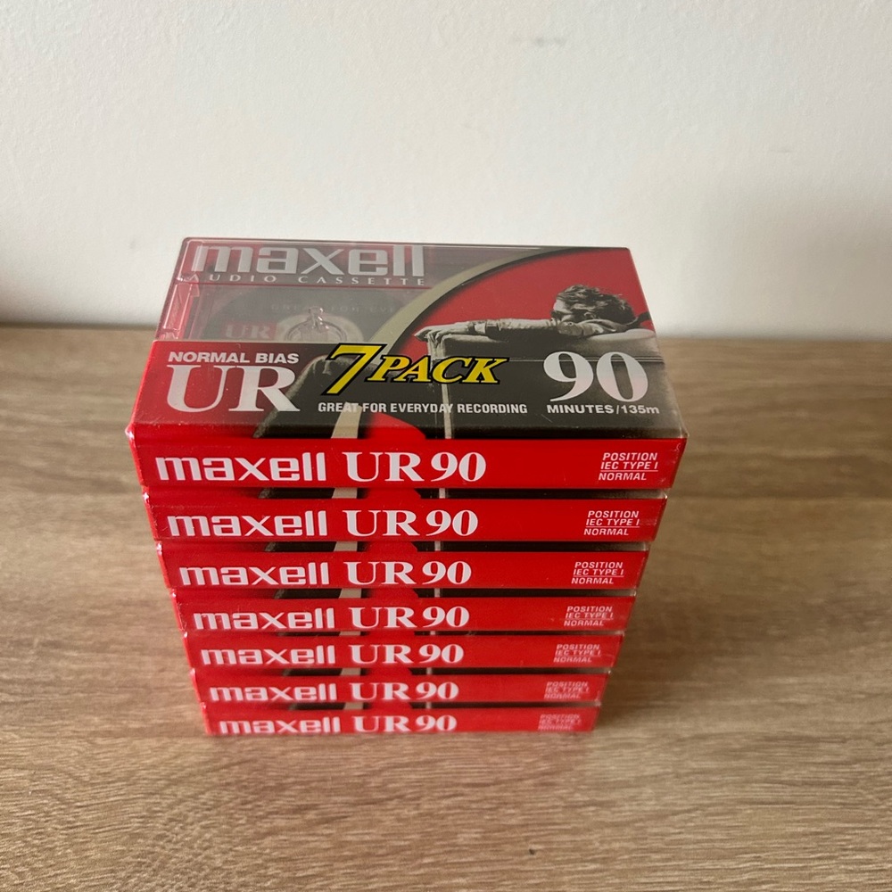Maxell UR90 Cassette 7-Pack in Red